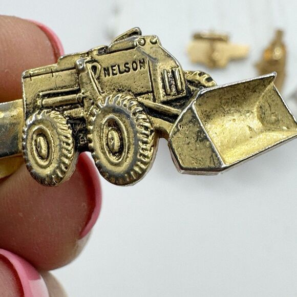 Vtg Construction Vehicle Cufflinks Tie Clip Gold Nelson Bulldozer Front Loader - Picture 8 of 11